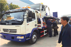 横县汽车道路救援拖车价格
